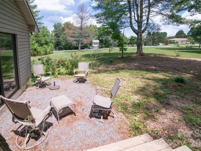 3555 Majestic View Place, Lenoir, NC 28645.  MLS# CAR4388844, YatesRealty ID 29612. 