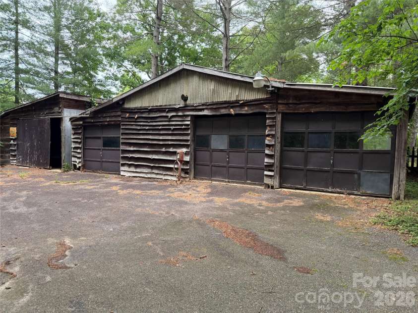 3555 Majestic View Place, Lenoir, NC 28645.  MLS# CAR4388844, YatesRealty ID 29612. 