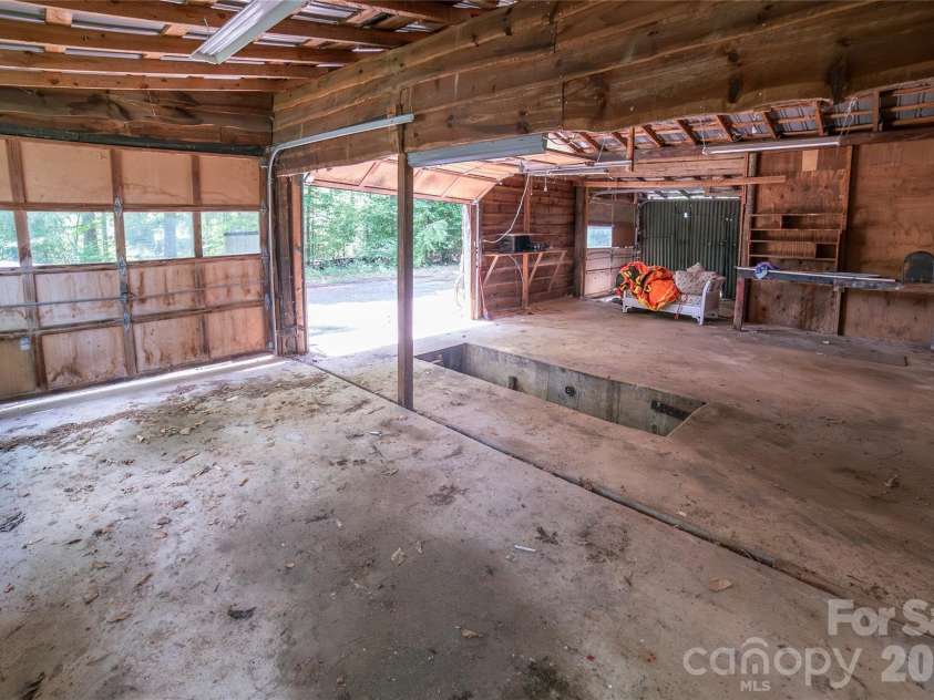 3555 Majestic View Place, Lenoir, NC 28645.  MLS# CAR4388844, YatesRealty ID 29612. 