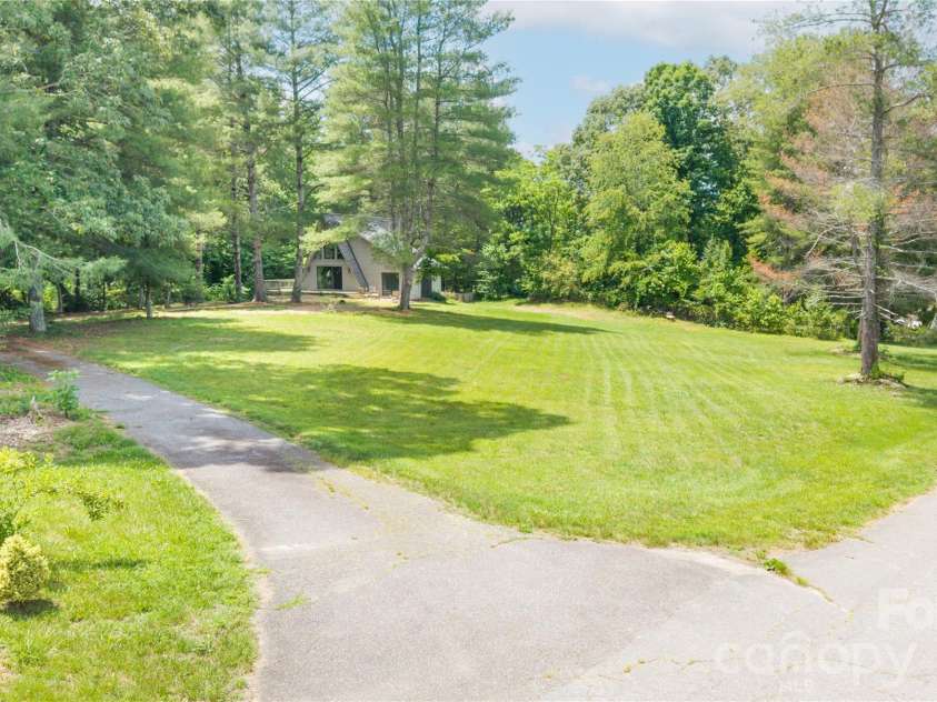 3555 Majestic View Place, Lenoir, NC 28645.  MLS# CAR4388844, YatesRealty ID 29612. 