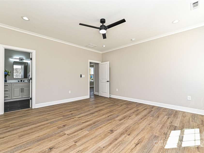 603 Elm Street, Cherryville, NC 28021.  MLS# CAR4229181, YatesRealty ID 29613. 