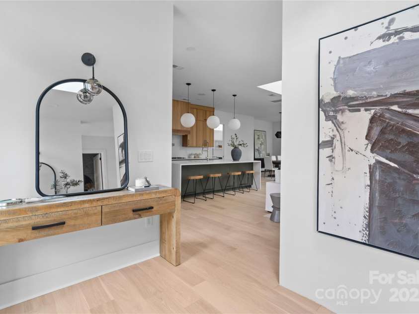 3822 Topsfield Road, Charlotte, NC 28211.  MLS# CAR4263013, YatesRealty ID 29614. 