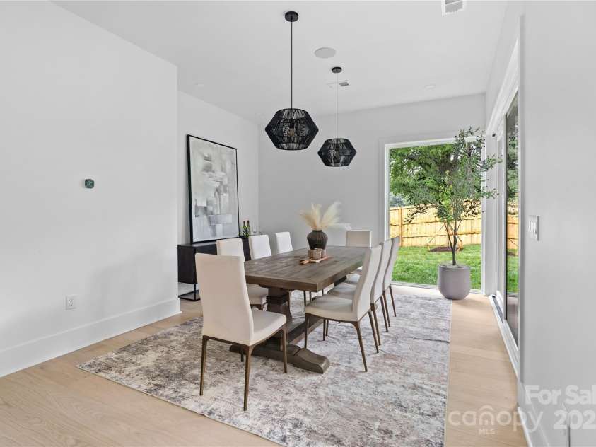 3822 Topsfield Road, Charlotte, NC 28211.  MLS# CAR4263013, YatesRealty ID 29614. 