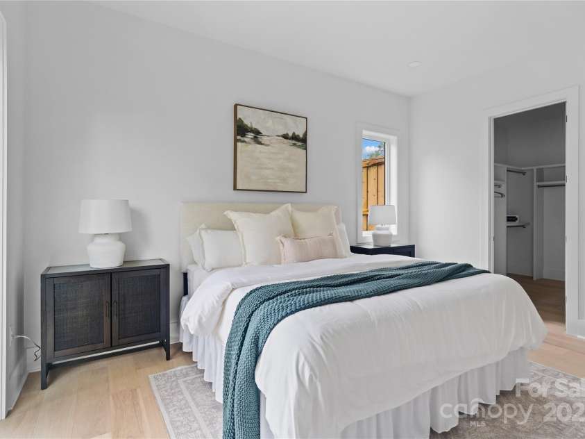 3822 Topsfield Road, Charlotte, NC 28211.  MLS# CAR4263013, YatesRealty ID 29614. 