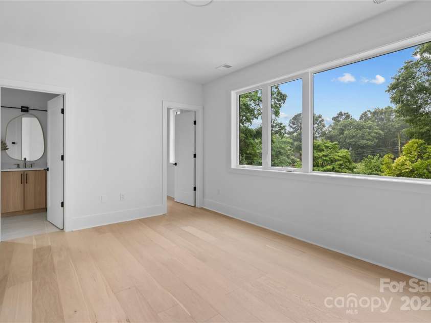 3822 Topsfield Road, Charlotte, NC 28211.  MLS# CAR4263013, YatesRealty ID 29614. 