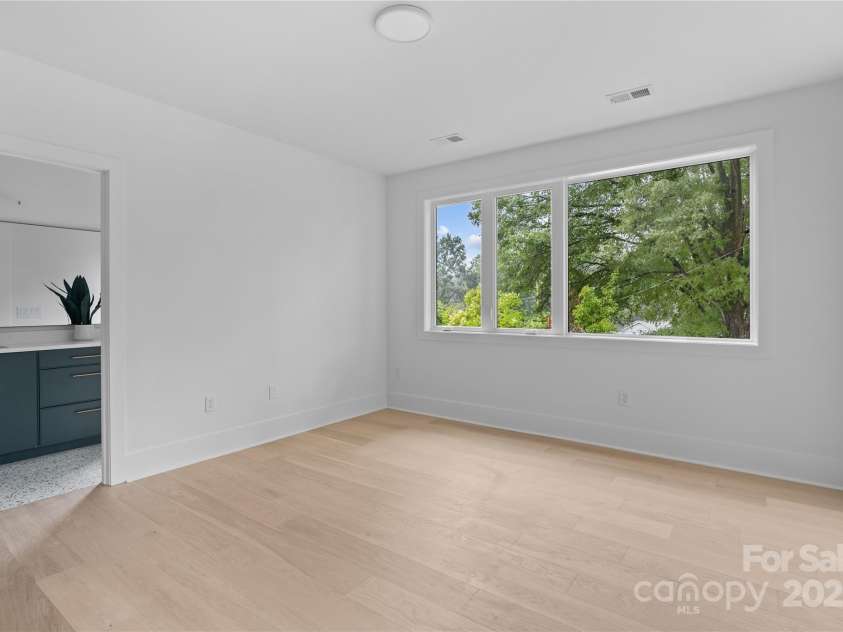 3822 Topsfield Road, Charlotte, NC 28211.  MLS# CAR4263013, YatesRealty ID 29614. 