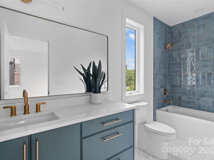 3822 Topsfield Road, Charlotte, NC 28211.  MLS# CAR4263013, YatesRealty ID 29614. 