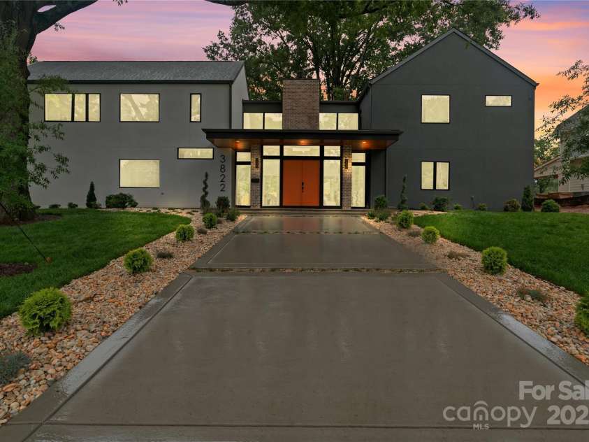 3822 Topsfield Road, Charlotte, NC 28211.  MLS# CAR4263013, YatesRealty ID 29614. 