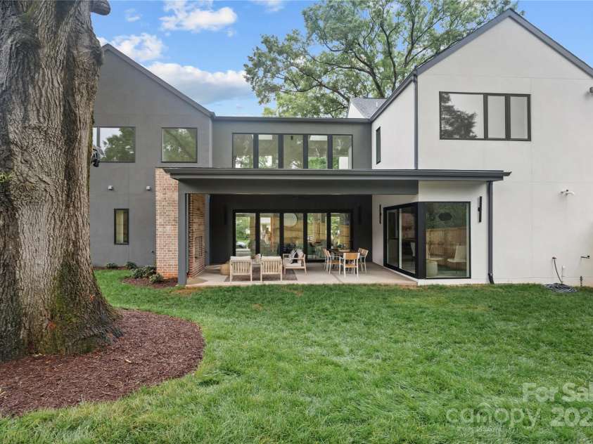 3822 Topsfield Road, Charlotte, NC 28211.  MLS# CAR4316763, YatesRealty ID 29614. 