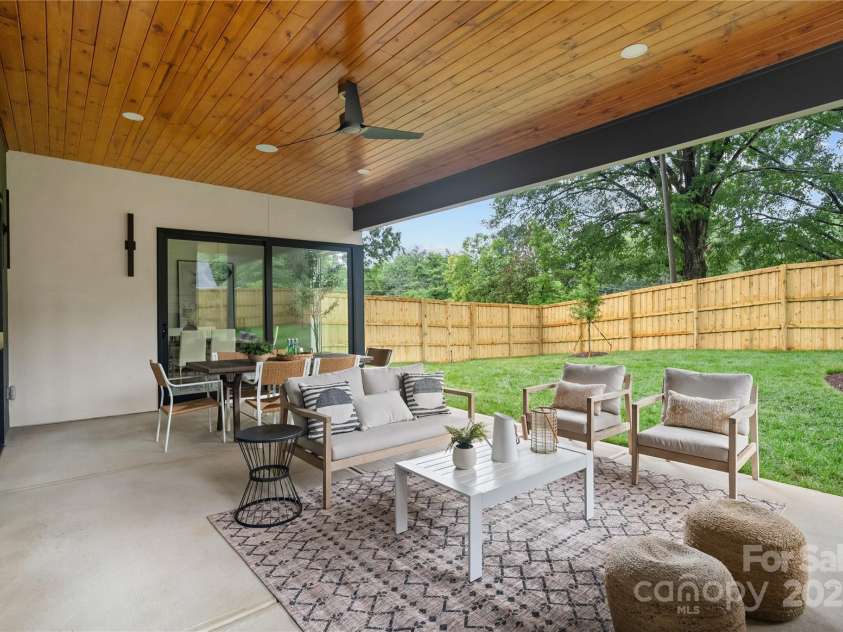 3822 Topsfield Road, Charlotte, NC 28211.  MLS# CAR4316763, YatesRealty ID 29614. 