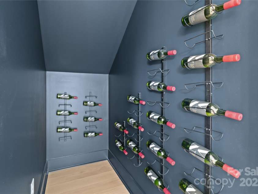 3822 Topsfield Road, Charlotte, NC 28211.  MLS# CAR4316763, YatesRealty ID 29614. 