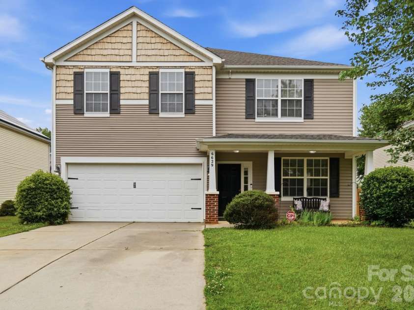 6629 Thistle Down Drive, Harrisburg, NC 28075.  MLS# CAR4367628, YatesRealty ID 29615. 