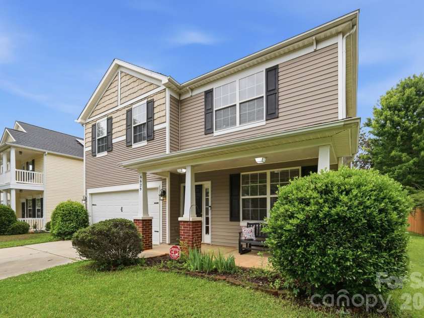 6629 Thistle Down Drive, Harrisburg, NC 28075.  MLS# CAR4367628, YatesRealty ID 29615. 