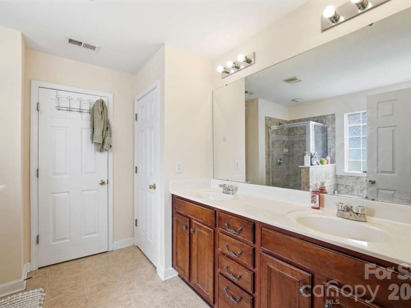 6629 Thistle Down Drive, Harrisburg, NC 28075.  MLS# CAR4367628, YatesRealty ID 29615. 