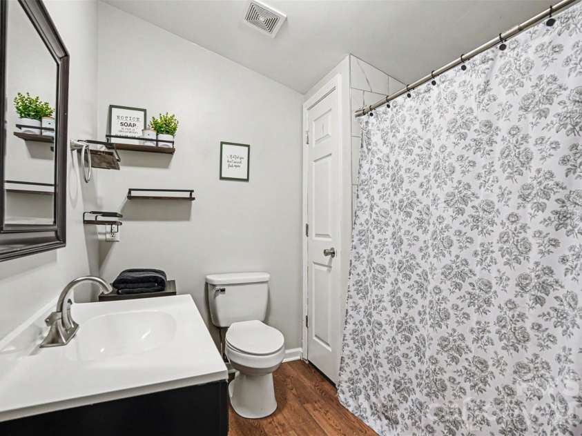 2201 Acme Road, Belmont, NC 28012.  MLS# CAR4386802, YatesRealty ID 29617. Bathroom