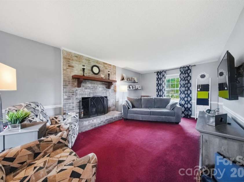634 Carson Road, Gastonia, NC 28052.  MLS# CAR4388271, YatesRealty ID 29618. 