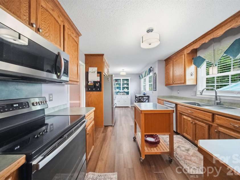 634 Carson Road, Gastonia, NC 28052.  MLS# CAR4388271, YatesRealty ID 29618. 