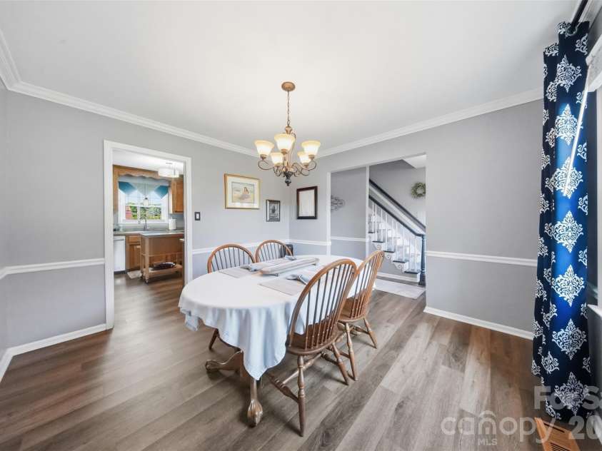 634 Carson Road, Gastonia, NC 28052.  MLS# CAR4388271, YatesRealty ID 29618. 