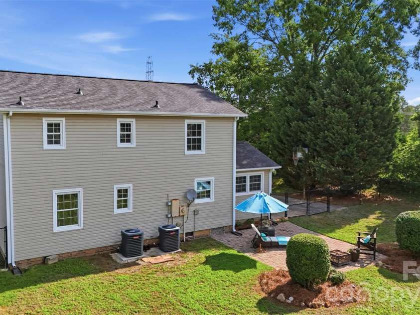 634 Carson Road, Gastonia, NC 28052.  MLS# CAR4388271, YatesRealty ID 29618. 