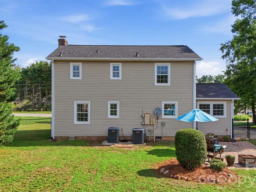 634 Carson Road, Gastonia, NC 28052.  MLS# CAR4388271, YatesRealty ID 29618. 
