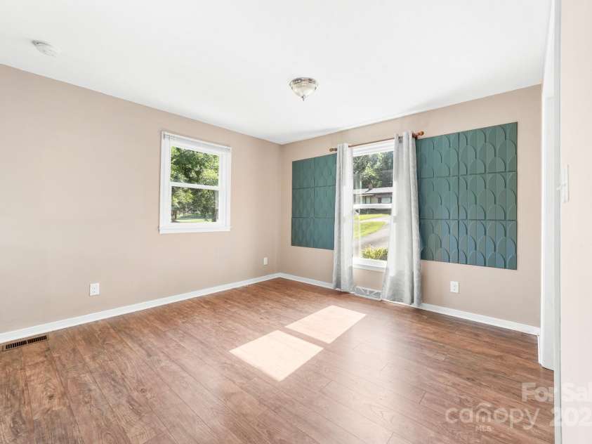 804 Tryon Street, Shelby, NC 28150.  MLS# CAR4280112, YatesRealty ID 29618. 