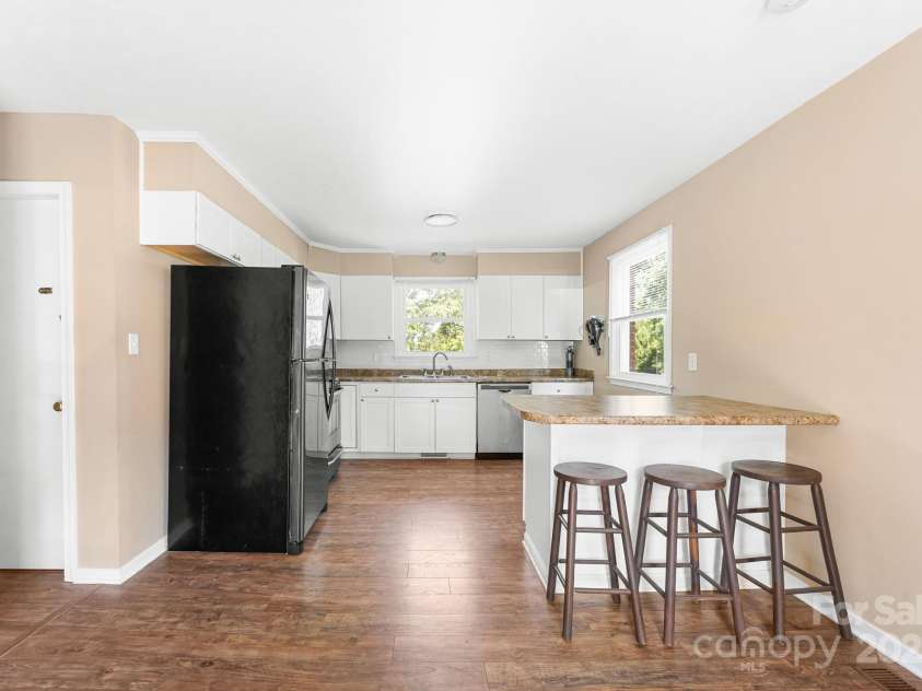 804 Tryon Street, Shelby, NC 28150.  MLS# CAR4280112, YatesRealty ID 29618. 