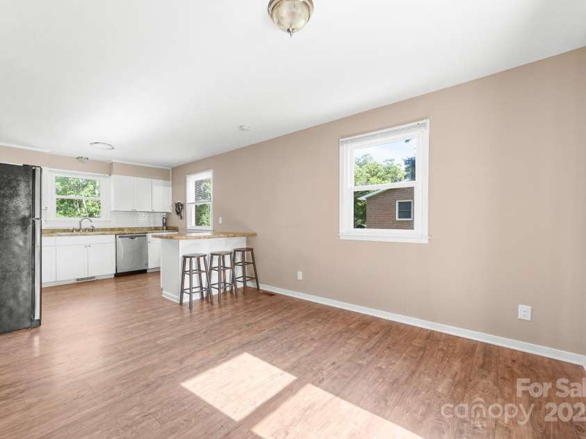 804 Tryon Street, Shelby, NC 28150.  MLS# CAR4280112, YatesRealty ID 29618. 