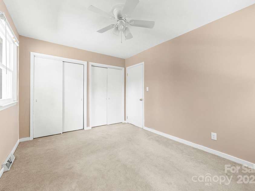 804 Tryon Street, Shelby, NC 28150.  MLS# CAR4280112, YatesRealty ID 29618. 