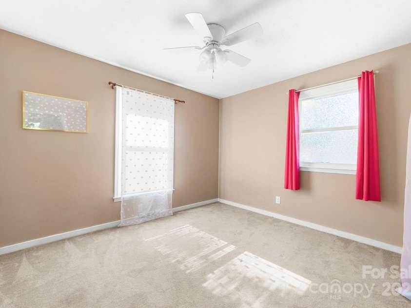 804 Tryon Street, Shelby, NC 28150.  MLS# CAR4280112, YatesRealty ID 29618. 