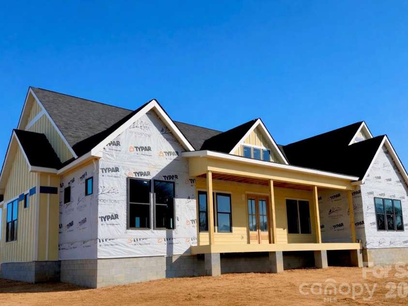 373 New Salem Road, Statesville, NC 28625.  MLS# CAR4337485, YatesRealty ID 2962. 