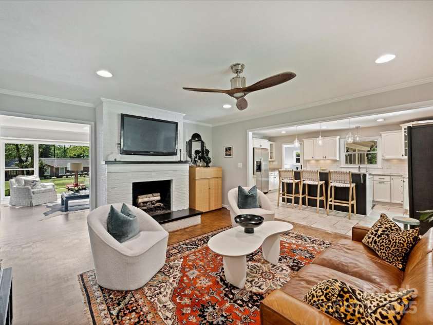 6334 Fair Valley Drive, Charlotte, NC 28226.  MLS# CAR4281662, YatesRealty ID 29620. 