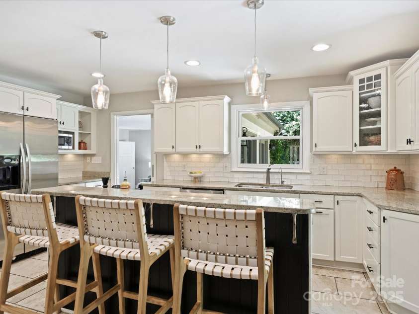 6334 Fair Valley Drive, Charlotte, NC 28226.  MLS# CAR4281662, YatesRealty ID 29620. 