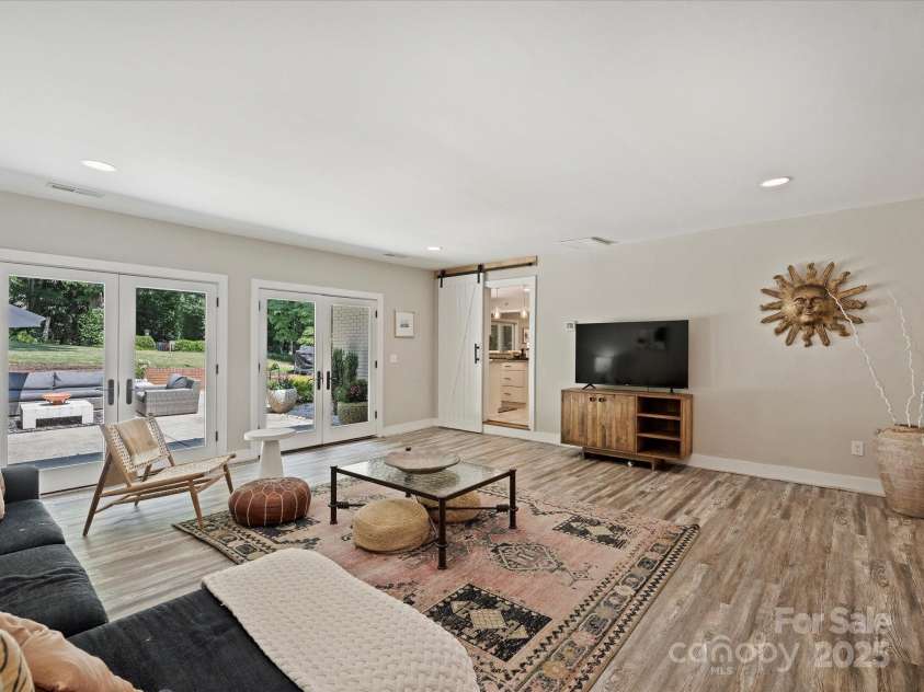 6334 Fair Valley Drive, Charlotte, NC 28226.  MLS# CAR4281662, YatesRealty ID 29620. 