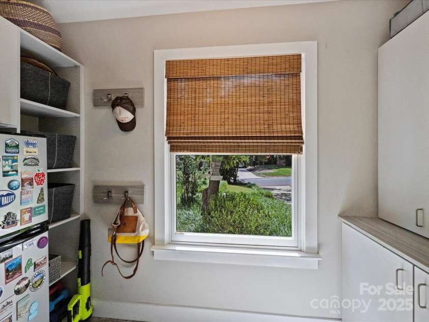 6334 Fair Valley Drive, Charlotte, NC 28226.  MLS# CAR4281662, YatesRealty ID 29620. 