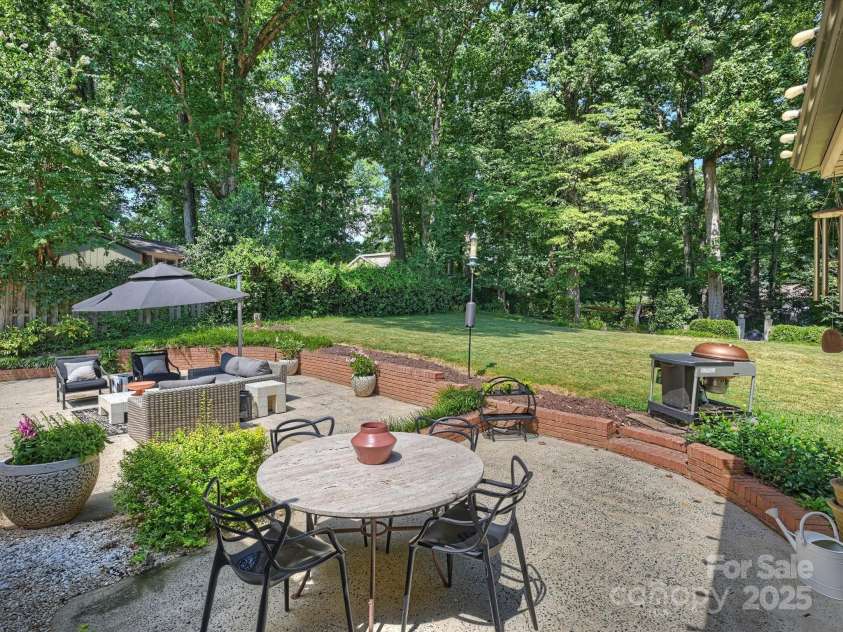 6334 Fair Valley Drive, Charlotte, NC 28226.  MLS# CAR4281662, YatesRealty ID 29620. 
