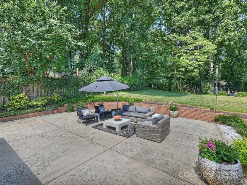 6334 Fair Valley Drive, Charlotte, NC 28226.  MLS# CAR4281662, YatesRealty ID 29620. 