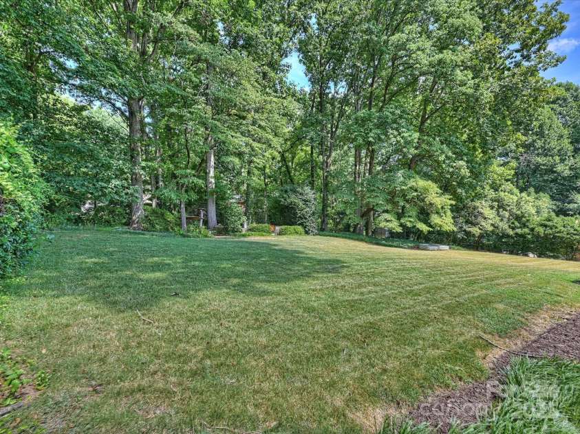 6334 Fair Valley Drive, Charlotte, NC 28226.  MLS# CAR4281662, YatesRealty ID 29620. 