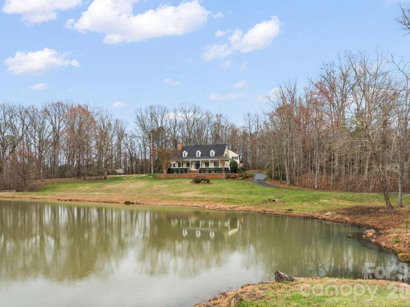7902 Southerland Drive, Browns Summit, NC 27214.  MLS# CAR4372307, YatesRealty ID 29622. 