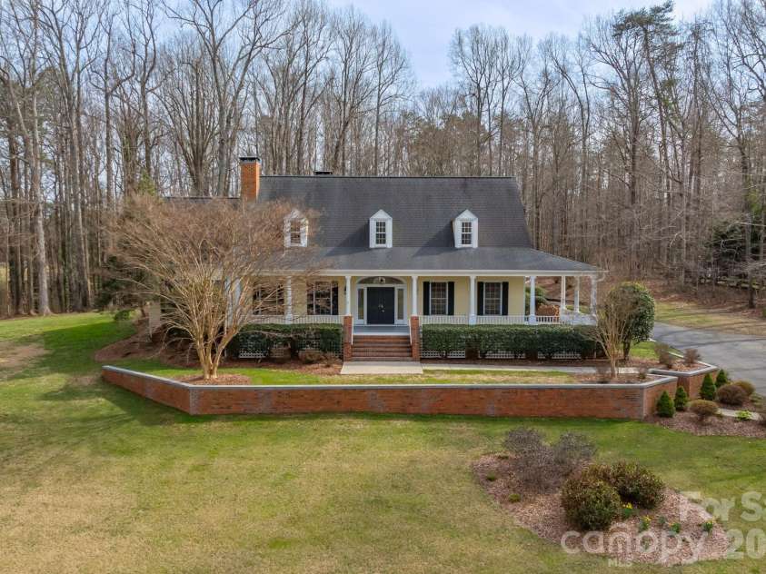 7902 Southerland Drive, Browns Summit, NC 27214.  MLS# CAR4372307, YatesRealty ID 29622. 