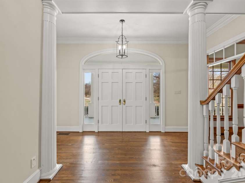 7902 Southerland Drive, Browns Summit, NC 27214.  MLS# CAR4372307, YatesRealty ID 29622. 