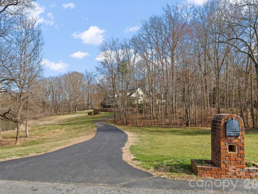 7902 Southerland Drive, Browns Summit, NC 27214.  MLS# CAR4372307, YatesRealty ID 29622. 