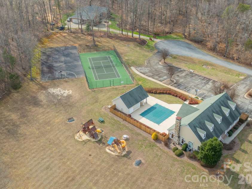 7902 Southerland Drive, Browns Summit, NC 27214.  MLS# CAR4372307, YatesRealty ID 29622. 