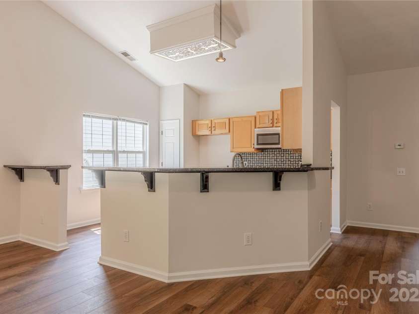 901 Clearbrook Road, Matthews, NC 28105.  MLS# CAR4269246, YatesRealty ID 29622. 