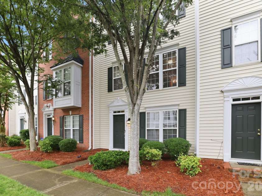 11439 Destin Lane, Charlotte, NC 28277.  MLS# CAR4386670, YatesRealty ID 29623. 