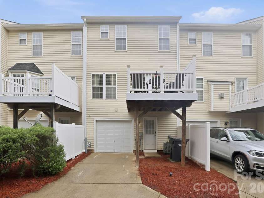 11439 Destin Lane, Charlotte, NC 28277.  MLS# CAR4386670, YatesRealty ID 29623. 