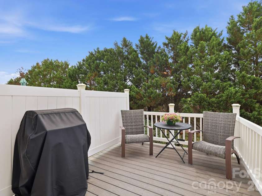 11439 Destin Lane, Charlotte, NC 28277.  MLS# CAR4386670, YatesRealty ID 29623. 