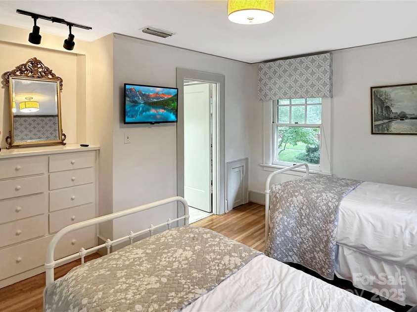 436 3rd Avenue, Hickory, NC 28601.  MLS# CAR4283536, YatesRealty ID 29624. Bedroom 3 of 3