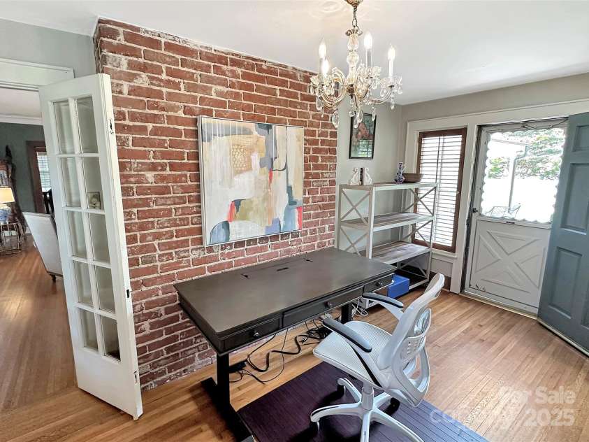 436 3rd Avenue, Hickory, NC 28601.  MLS# CAR4283536, YatesRealty ID 29624. Office or sunroom with entrance from living room and 2 exterior doors.