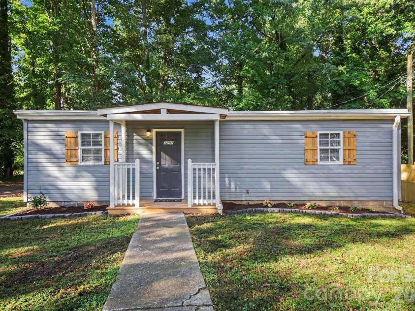 1201 Iva Avenue, Gastonia, NC 28052.  MLS# CAR4345199, YatesRealty ID 29625. 