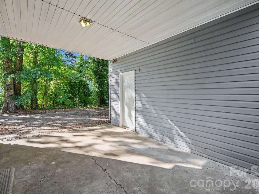 1201 Iva Avenue, Gastonia, NC 28052.  MLS# CAR4345199, YatesRealty ID 29625. 